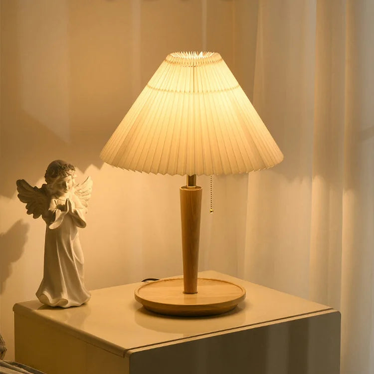 VintageLumi | Retro Bordlampe i Tre for en Stilfull Interiør