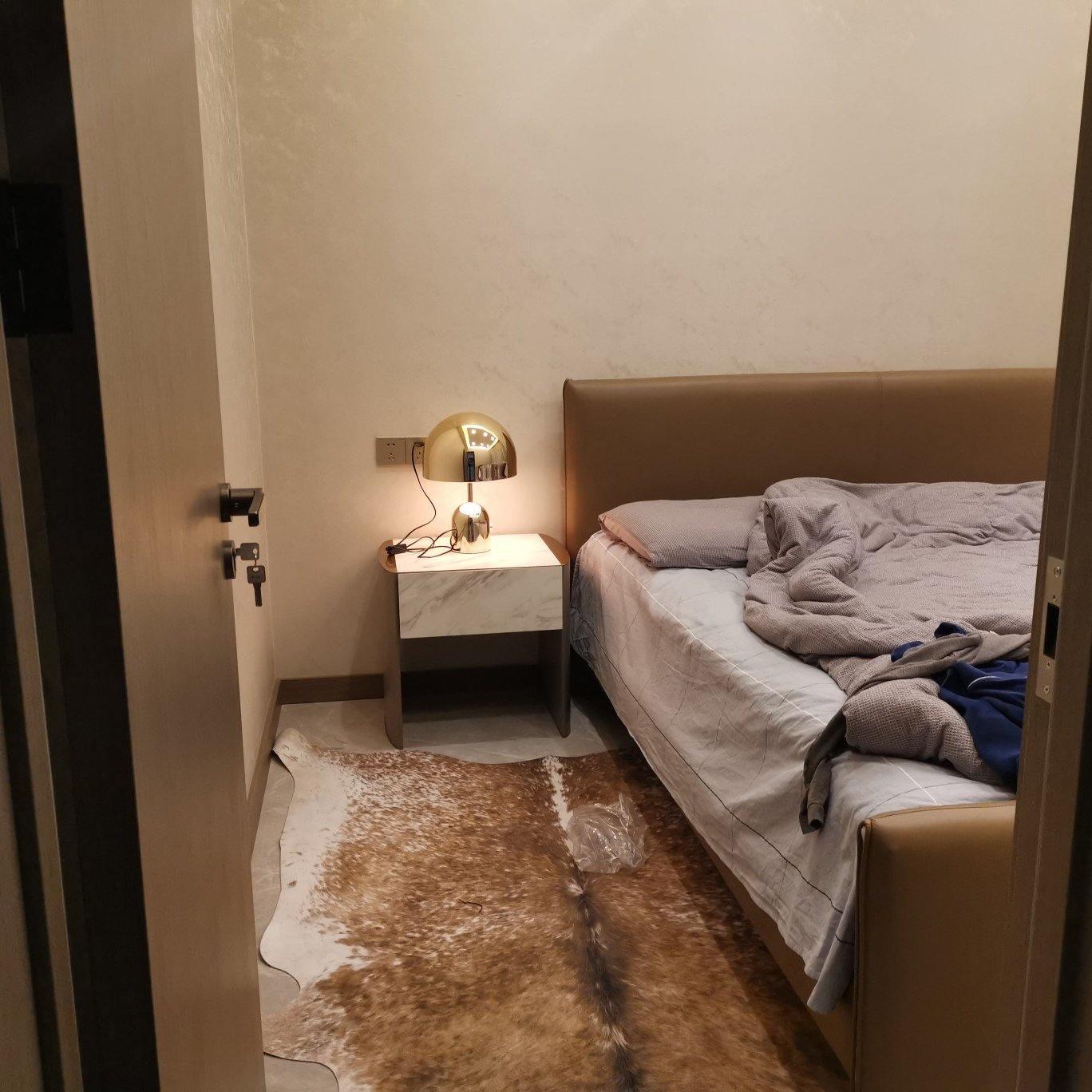 Chimelight | Klokkeformet Bordlampe for Elegant Belysning