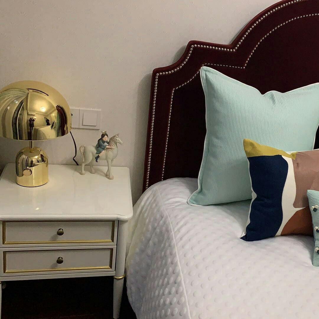 Chimelight | Klokkeformet Bordlampe for Elegant Belysning