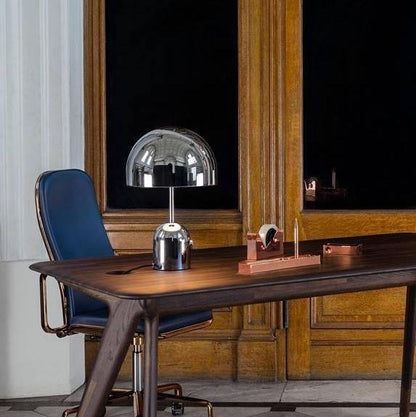 Chimelight | Klokkeformet Bordlampe for Elegant Belysning