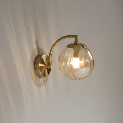 LumiGlass | Elegant Vegglampe i Moderne Design