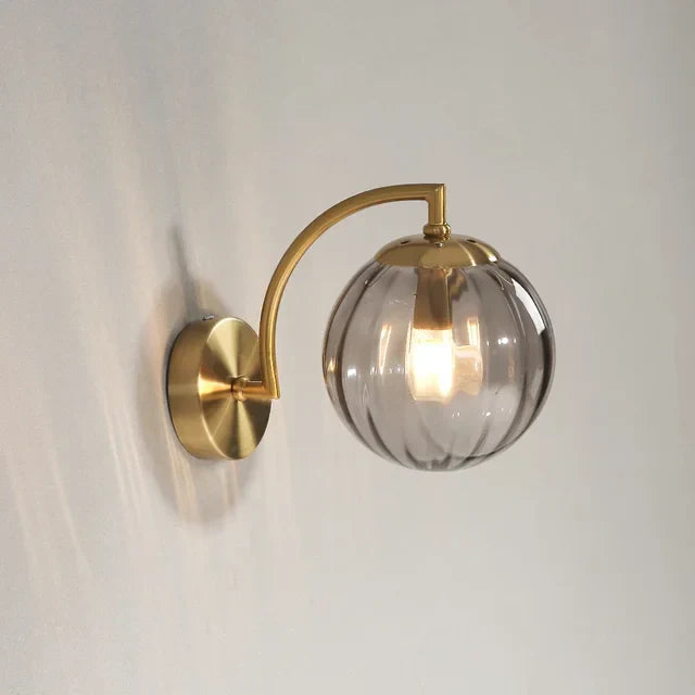 LumiGlass | Elegant Vegglampe i Moderne Design