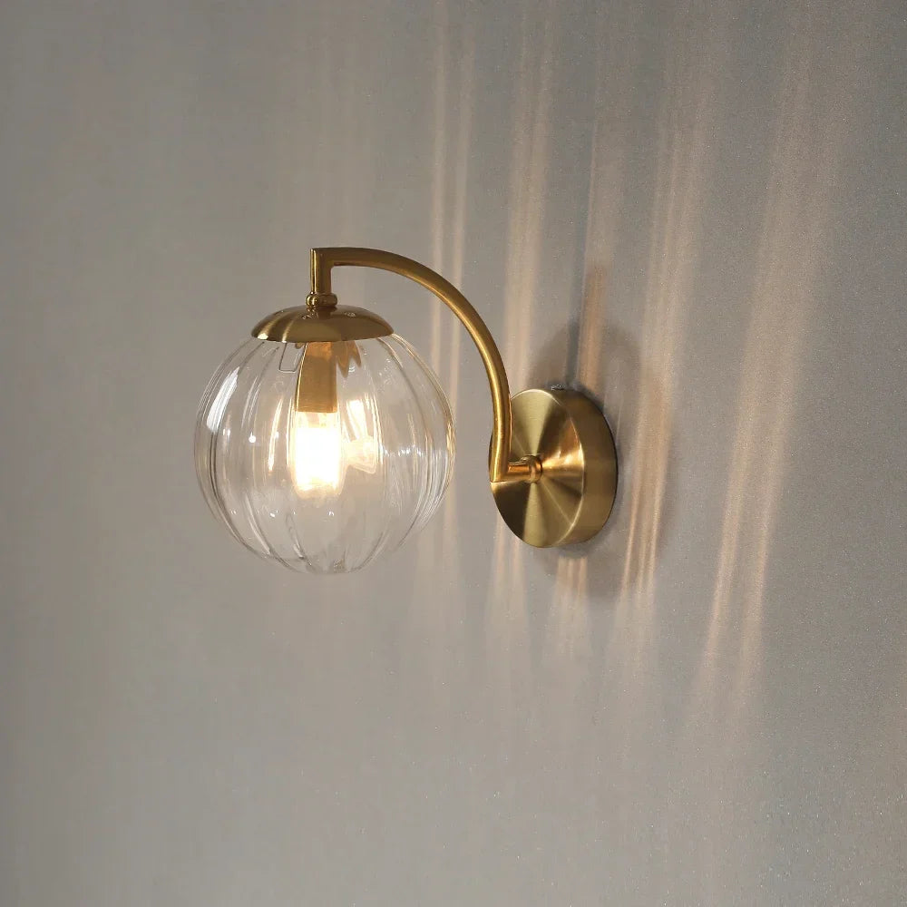 LumiGlass | Elegant Vegglampe i Moderne Design