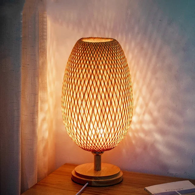 AntiqueBamboo | Vintage Bambus Bordlampe i Naturlig Design