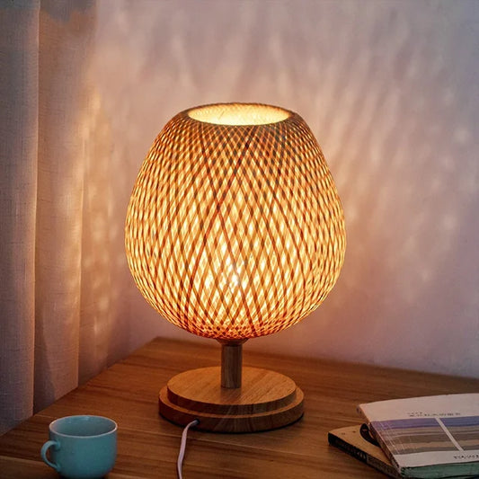AntiqueBamboo | Vintage Bambus Bordlampe i Naturlig Design