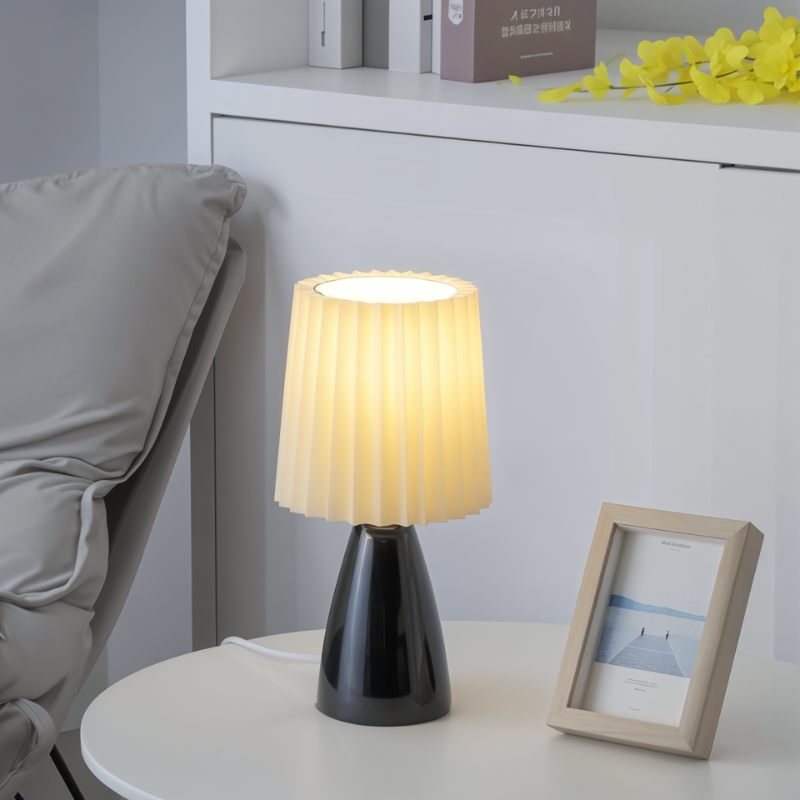 NovaRadiance | Moderne og Elegant Bordlampe