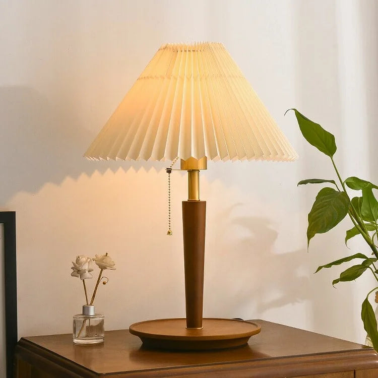 VintageLumi | Retro Bordlampe i Tre for en Stilfull Interiør