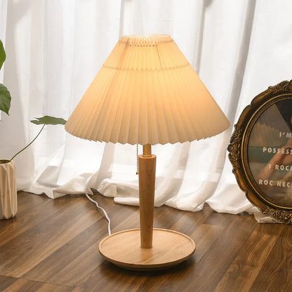 VintageLumi | Retro Bordlampe i Tre for en Stilfull Interiør